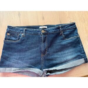 sts blue Women Medium Wash Cuffed Denim Shorts Blue Size 33 5-Pocket Zip Fly